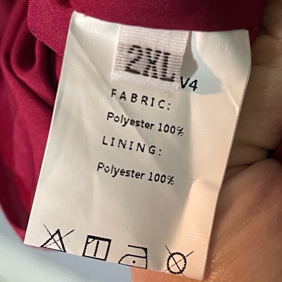 Elegant Red Midi Dress - Picture 8 of 9